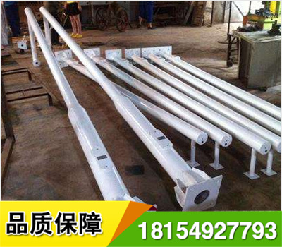 立桿、F桿良好的安全設(shè)施系統(tǒng)應(yīng)具有交通管理,安全防護(hù),交通誘導(dǎo),隔離封閉,防止眩光等多種功能.